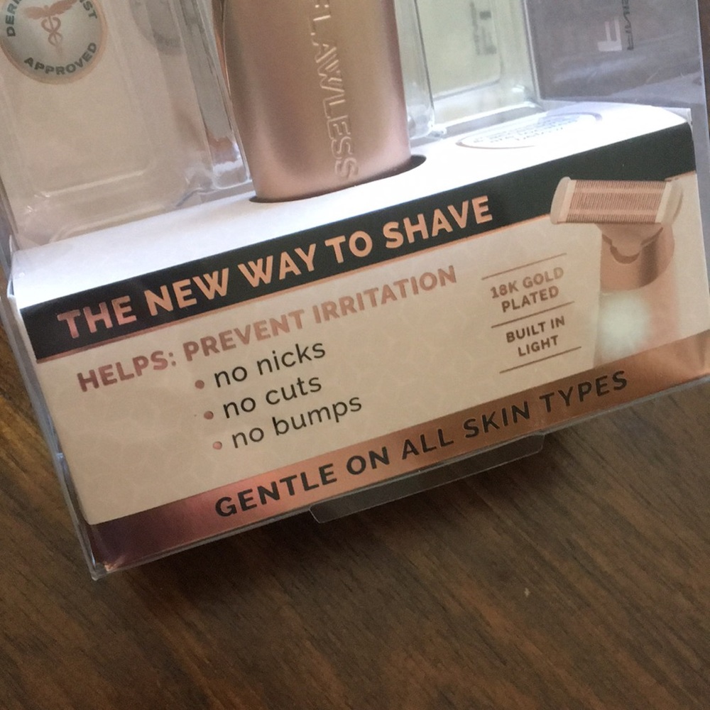 NEW Rechargeable Razor - Picture 2 of 5
